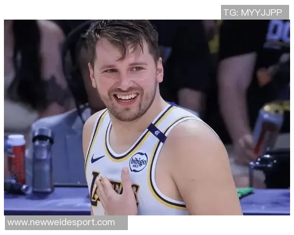 美媒称浓眉与弗拉格换东契奇交易提议遭湖人拒绝 美媒称浓眉与弗拉格换东契奇交易提议遭湖人拒绝