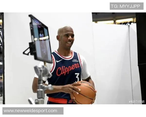 保罗心中拒绝接受科比离世的事实试图安慰自己两人只是失联已久