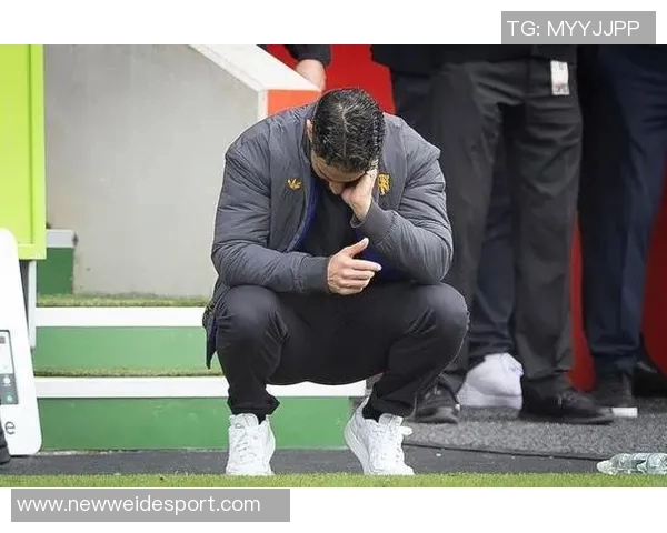 曼联防线疲软近9轮英超失15球本赛季仅有1场零封